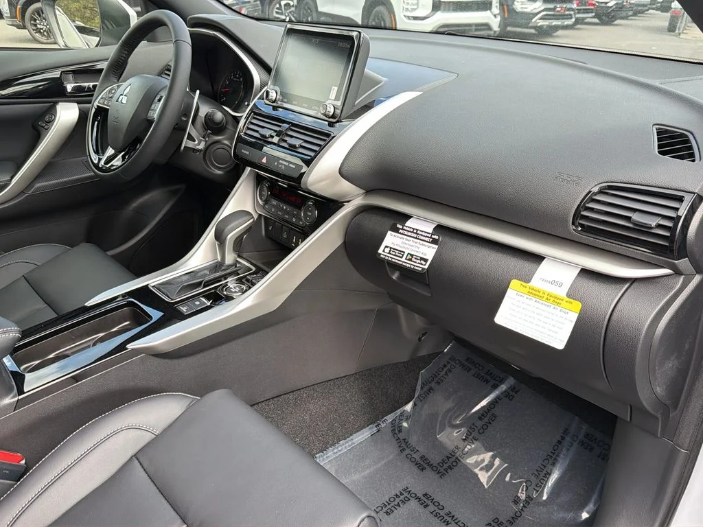 New 2026 White Diamond Mitsubishi SEL AWD image 21
