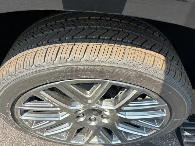 New 2026 Onyx Black GMC Denali Ultimate image 30