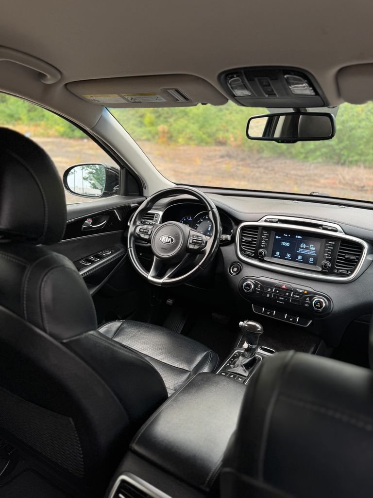 Used 2017 Ebony Black Kia EX image 37