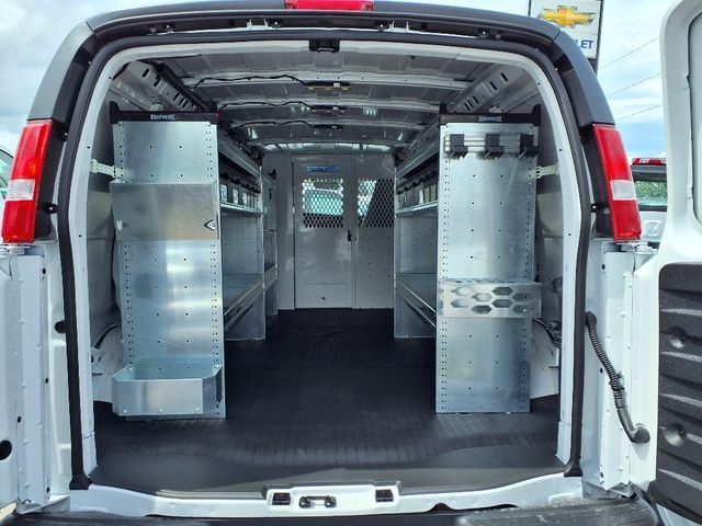 2025 Chevrolet Express Cargo Work Van - Photo 6