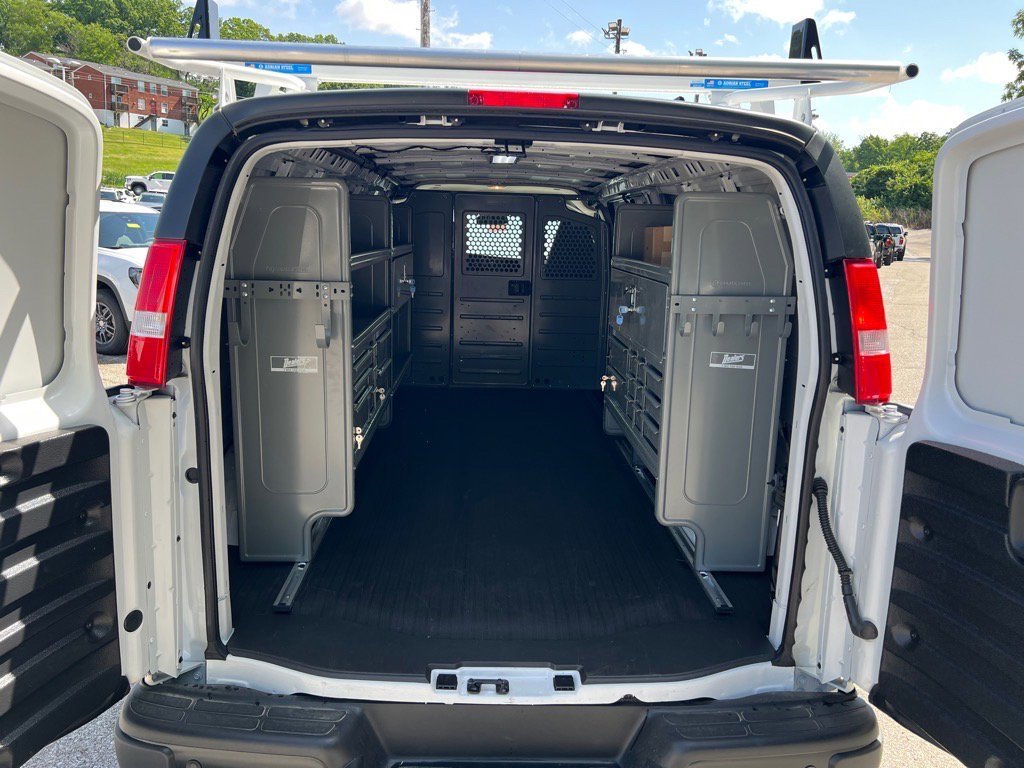 2025 GMC Savana Cargo Work Van - Photo 6