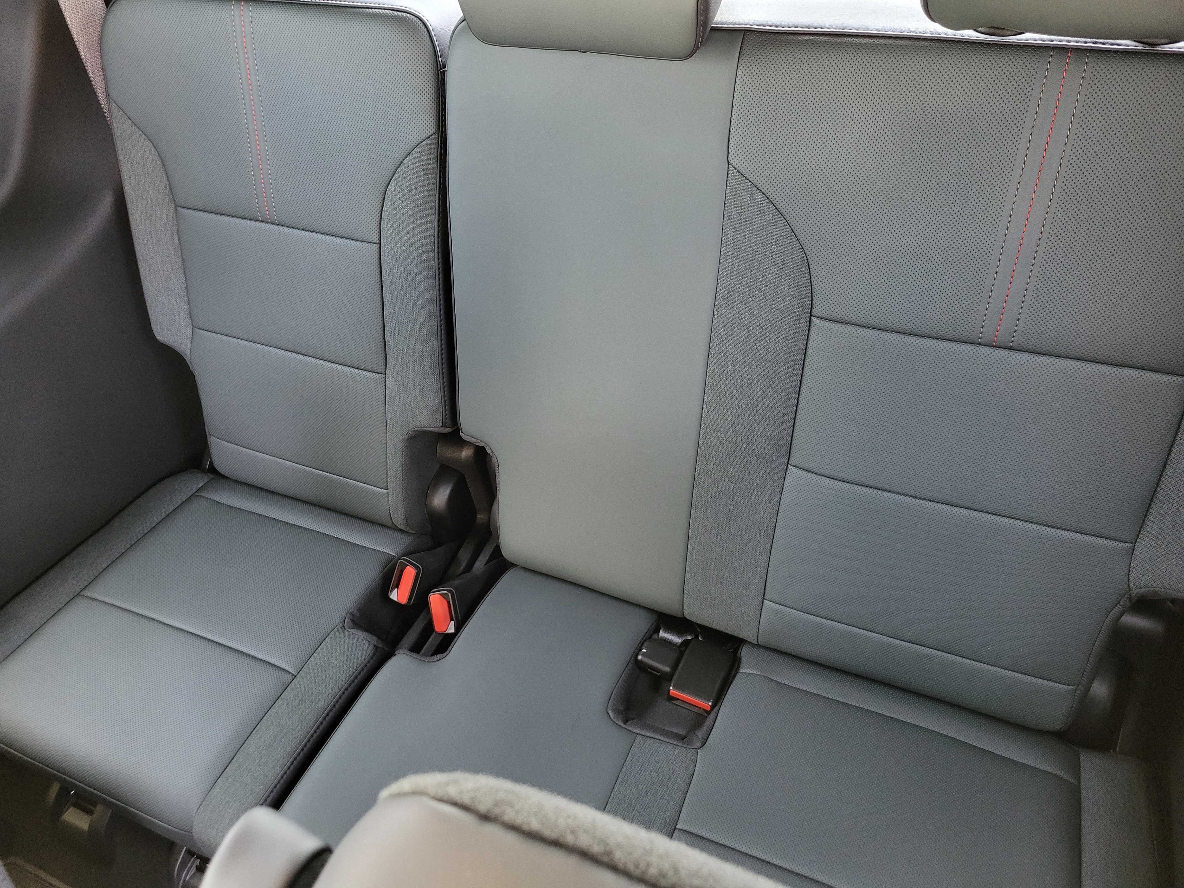 2026 GMC Acadia AT4 - Photo 24