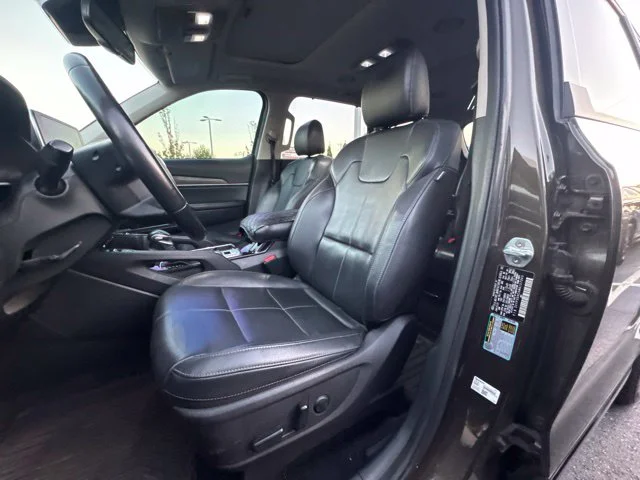 Used 2021 Green Kia EX image 8