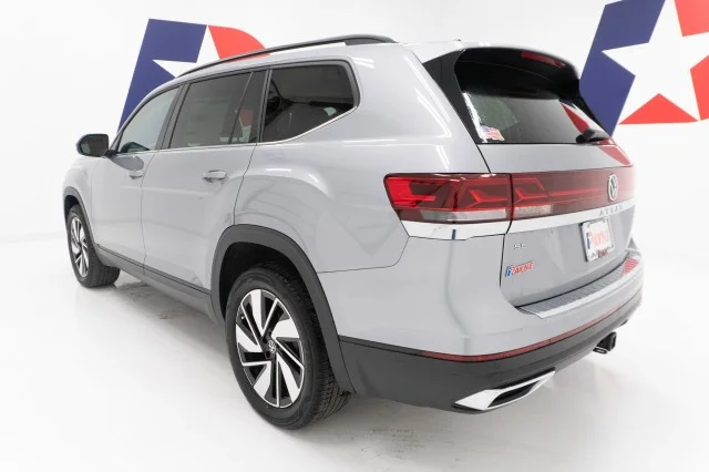 2026 Volkswagen Atlas SE w/Tech - Photo 11