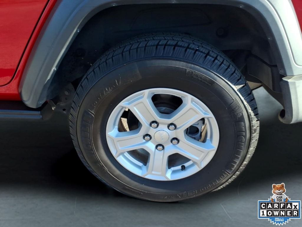 Used 2018 Red Jeep Unlimited Sport S image 12