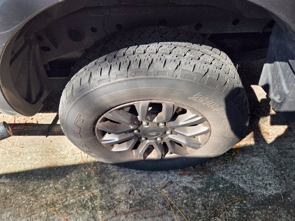 Used 2019 Silver Ford XLT image 5