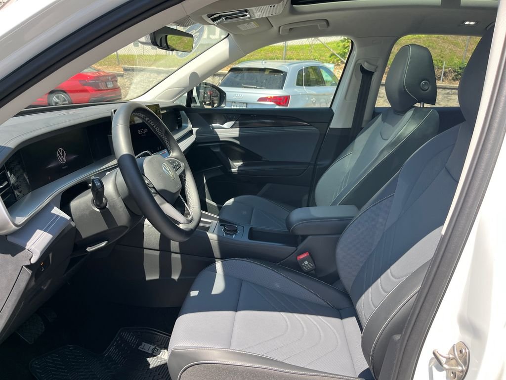 Used 2026 White Volkswagen 2.0T SE image 10