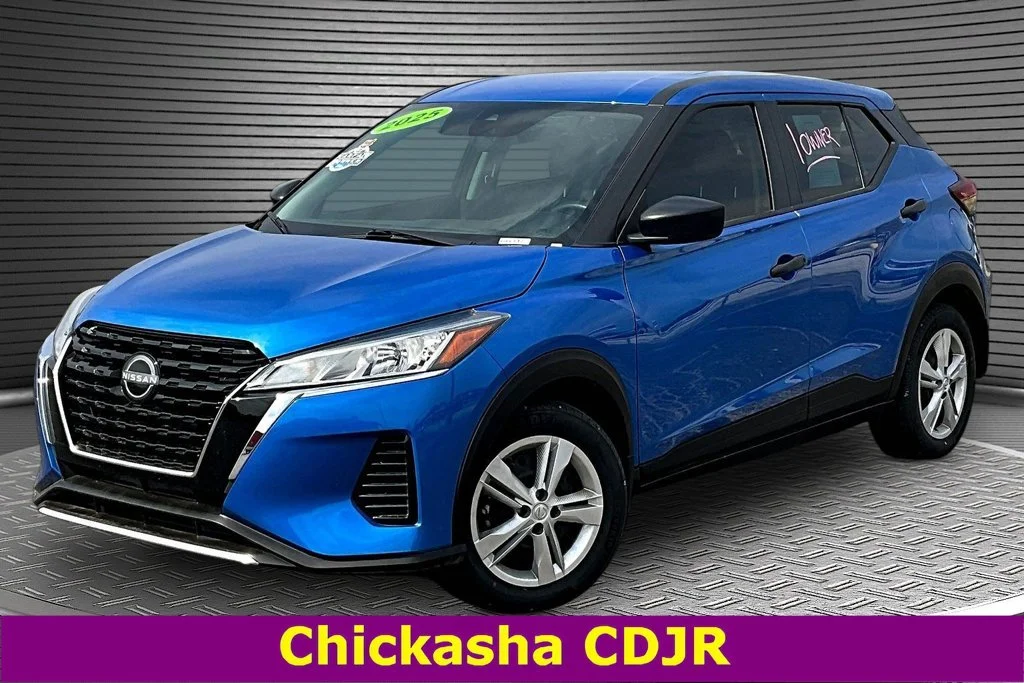 2025 Nissan KICKS PLAY Base