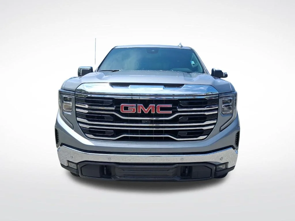 Used 2024 Silver GMC SLT image 2