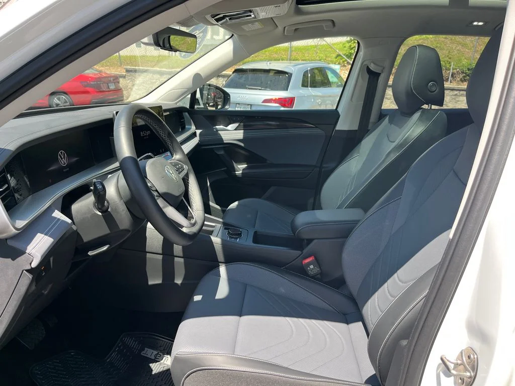 Used 2026 White Volkswagen 2.0T SE image 10