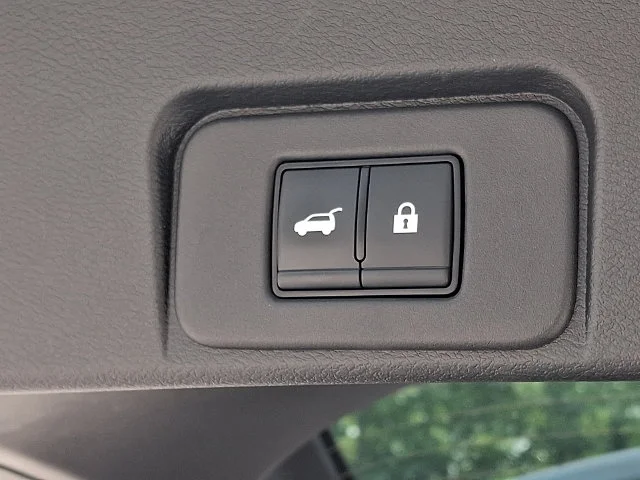 Used 2023 Gray Nissan Platinum image 31