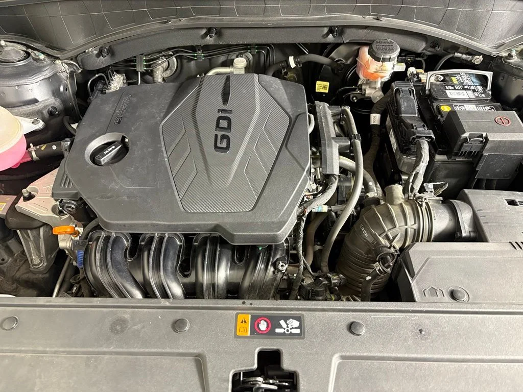 Used 2023 Black Hyundai SE image 39