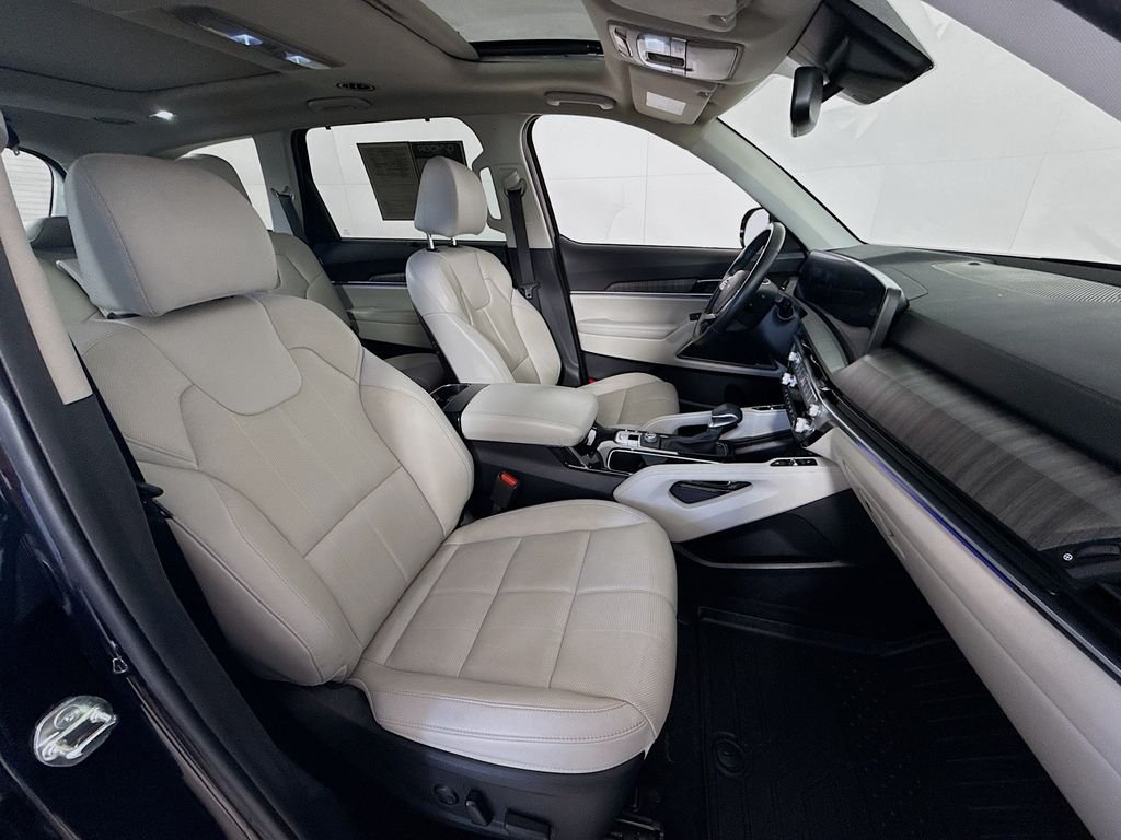 Used 2024 Ebony Black Kia SX image 31