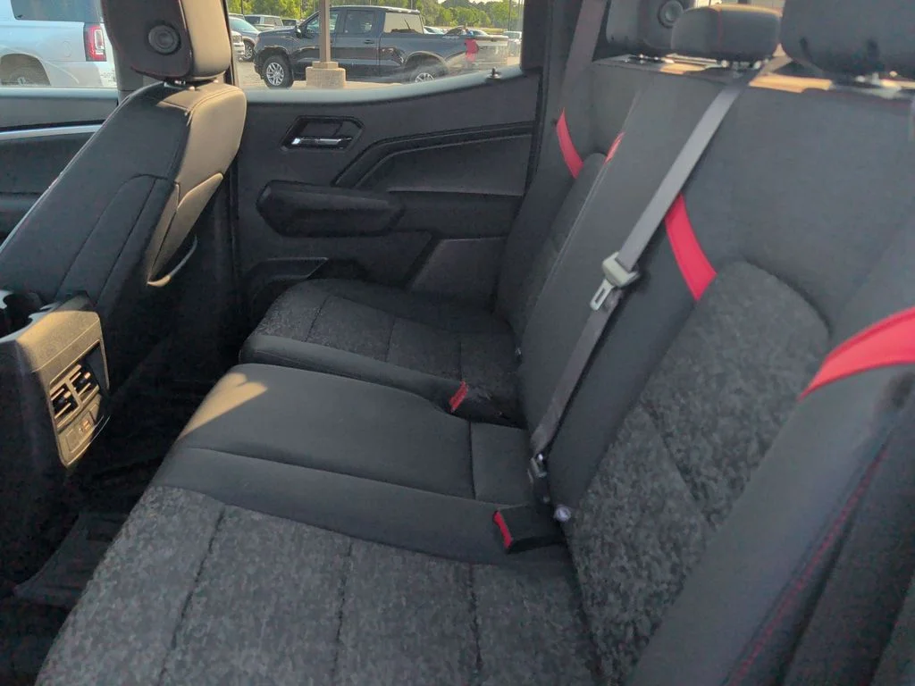 Used 2023 Sand Dune Metallic Chevrolet Z71 image 20