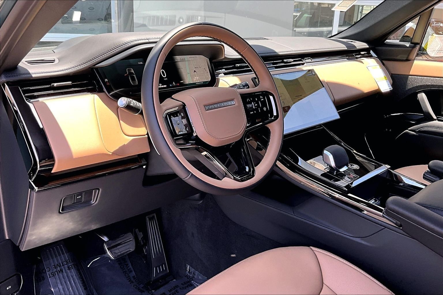 New 2026 Giola Green Land Rover Dynamic SE image 6