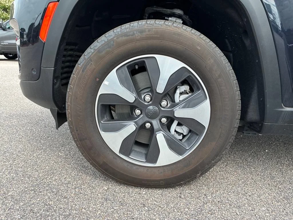 New 2024 Midnight Sky Jeep 4xe image 28