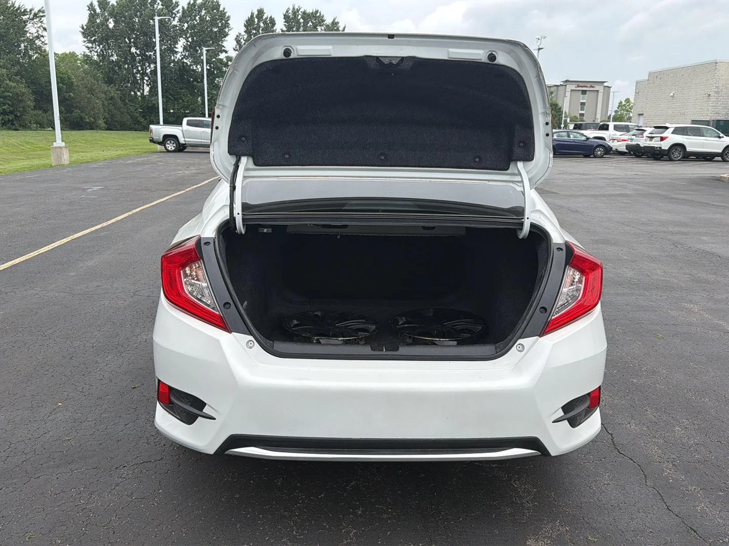 Used 2020 Platinum White Pearl Honda LX image 12