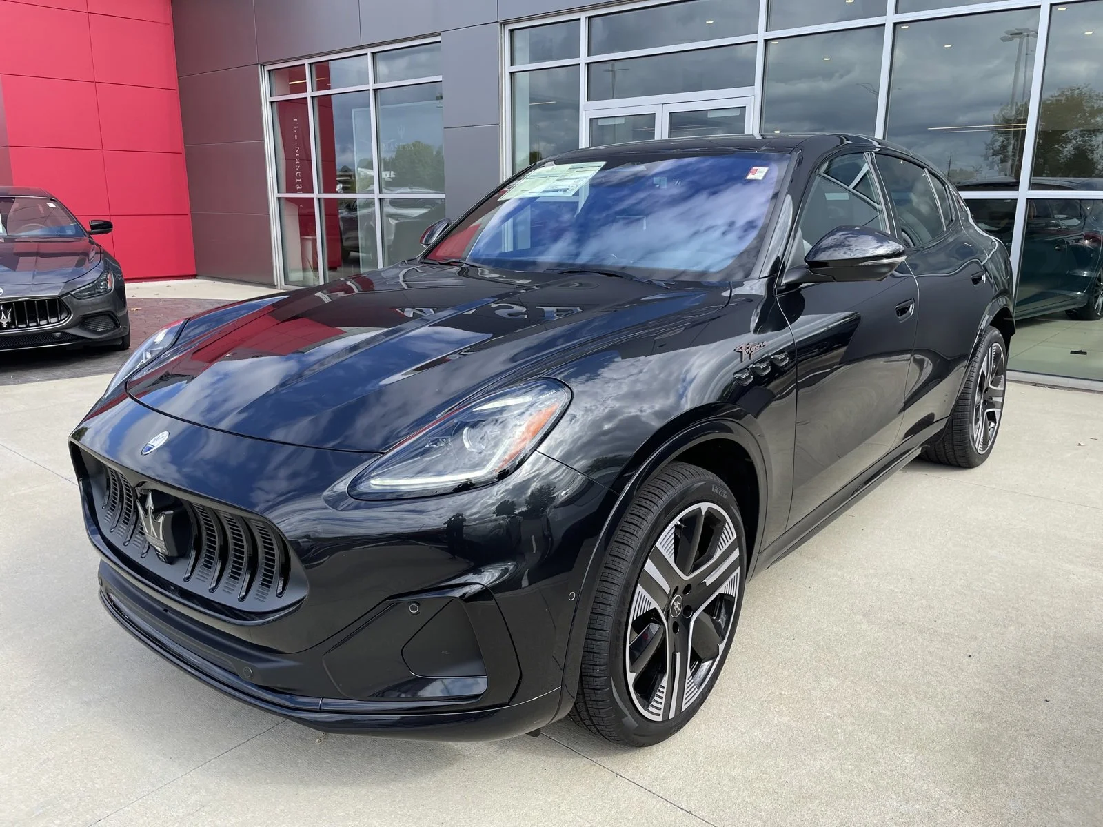 New 2025 NERO TEMPESTA Maserati  image 3
