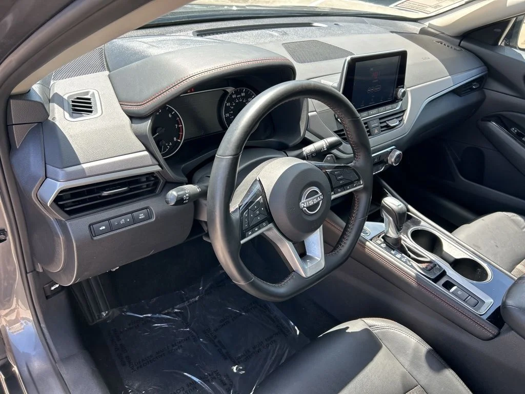 Used 2025 Gray Nissan 2.5 SR image 22