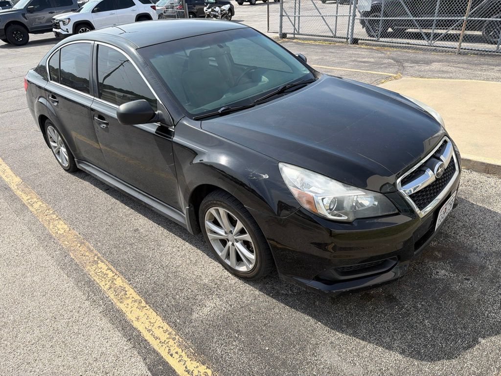 Used 2014 Crystal Black Pearl Subaru 2.5i Premium image 4