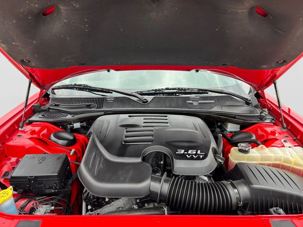 Used 2020 Red Dodge SXT image 20
