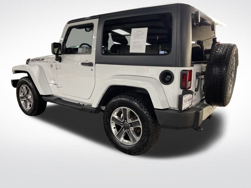 2013 Jeep Wrangler Sahara photo 3