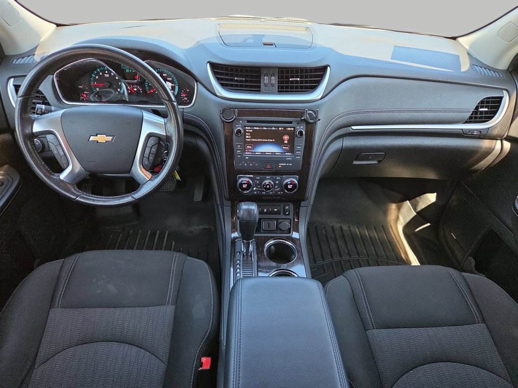 Used 2015 Red Chevrolet LT image 9