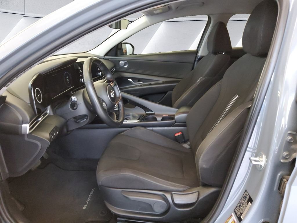 Used 2022 Gray Hyundai SEL image 7