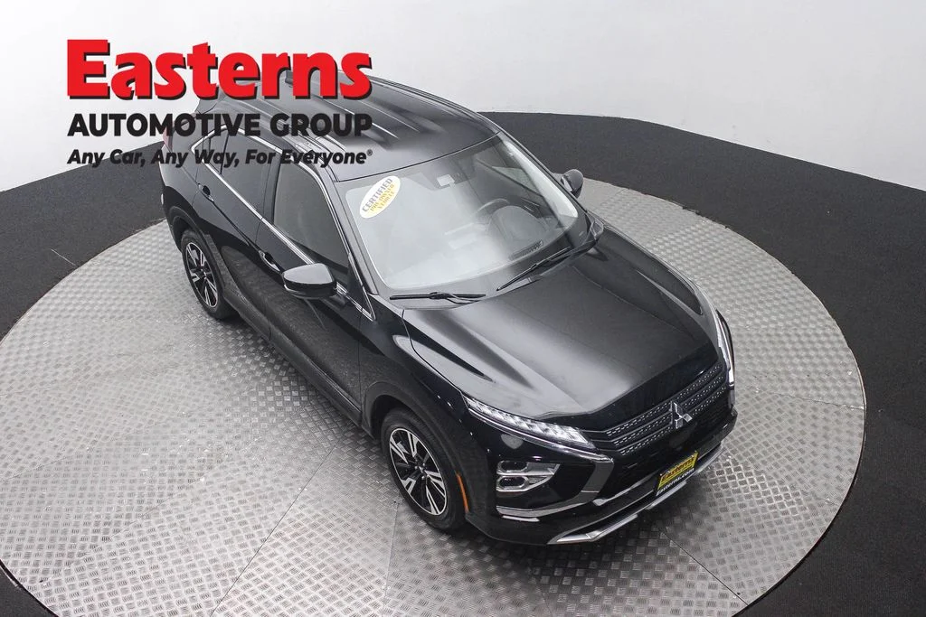 Used 2024 Black Mitsubishi SE image 3