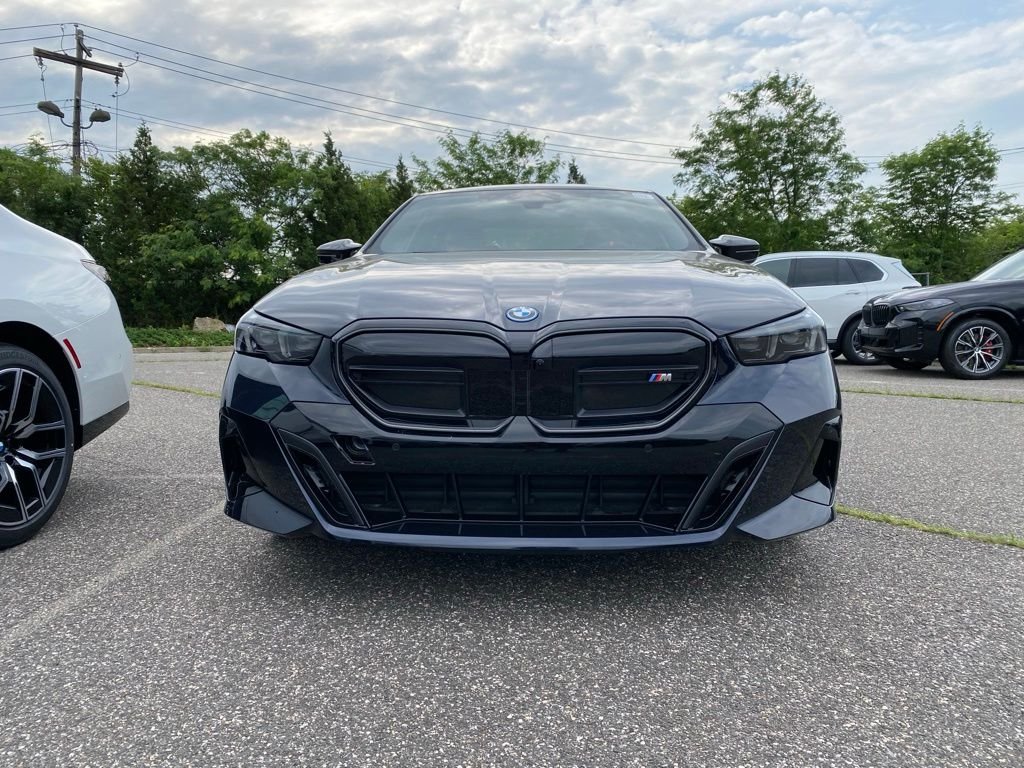 New 2026 Carbon Black Metallic BMW M60 image 2