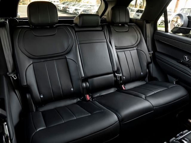 New 2026 Carpathian Grey LAND ROVER Dynamic SE image 31
