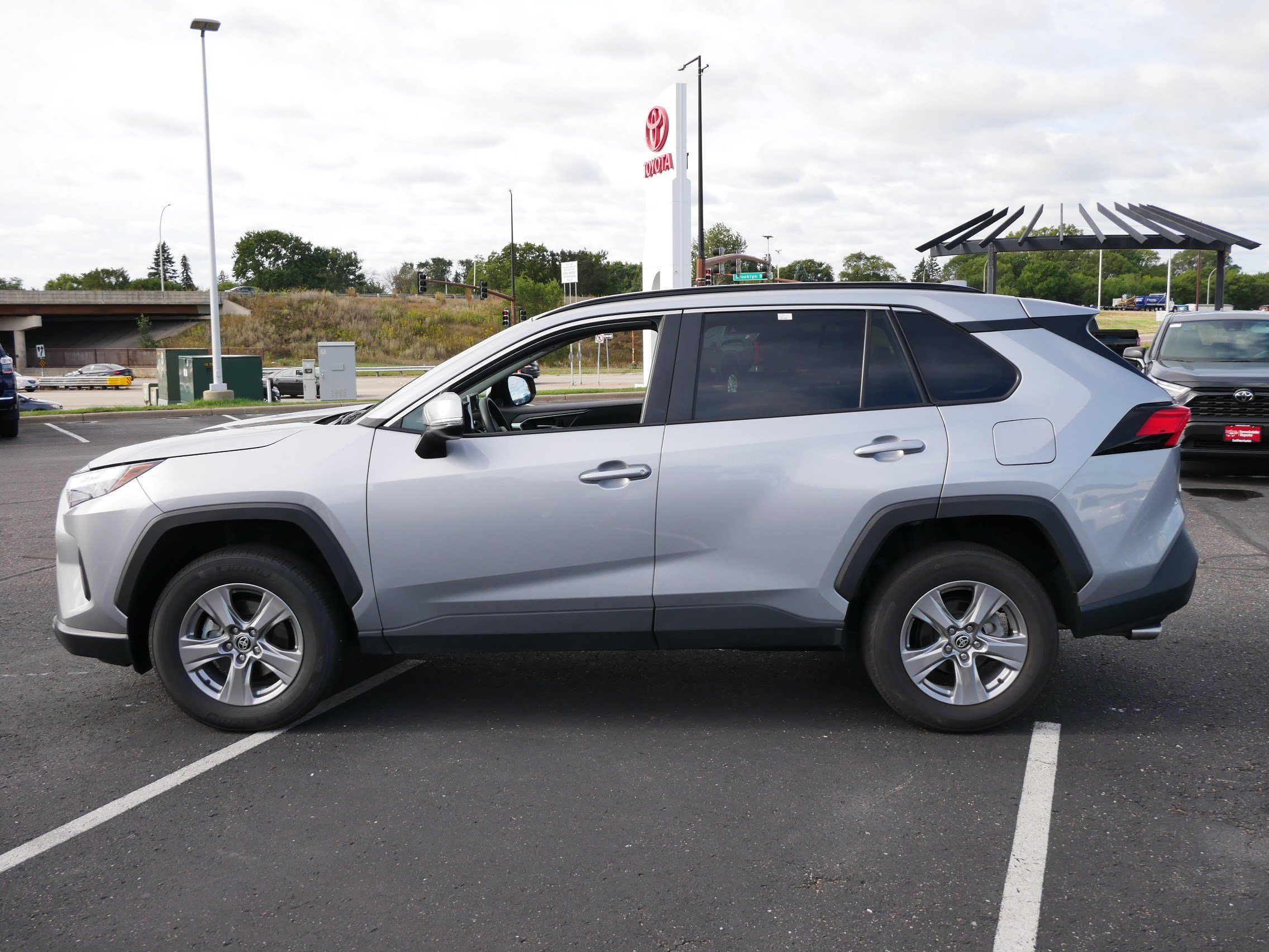 Certified Used 2025 Silver Sky Metallic Toyota XLE image 4