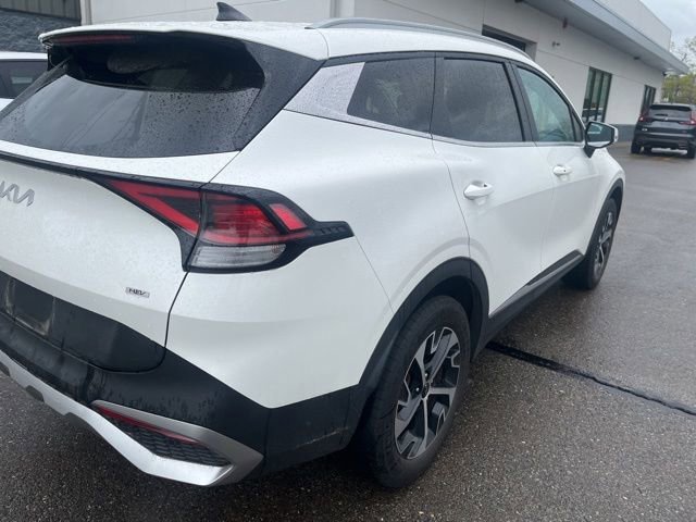Used 2023 Snow White Pearl Kia EX image 3