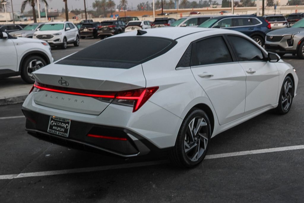 2024 Hyundai Elantra SEL - Photo 9