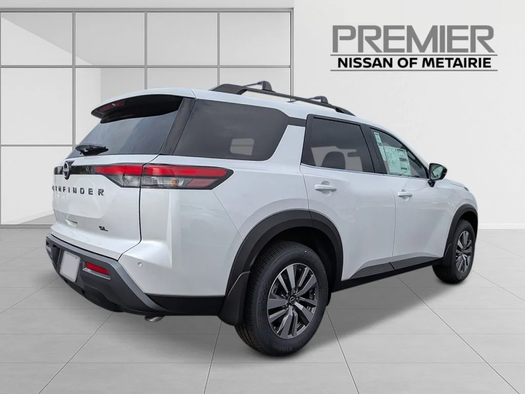 New 2026 Everest White Pearl TriCoat Nissan SL image 4