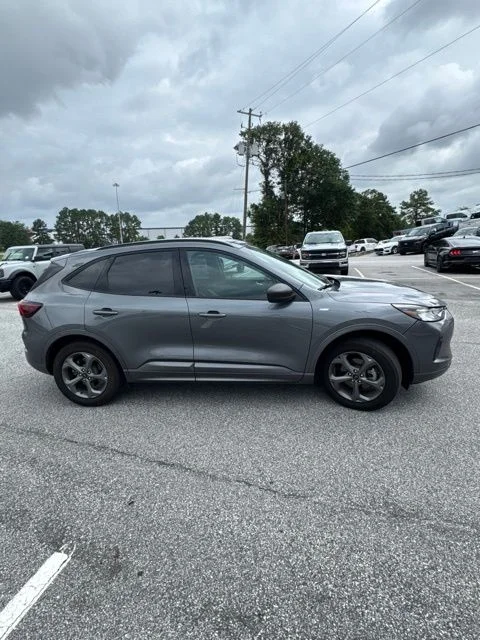 Used 2024 Gray Ford ST-Line image 5