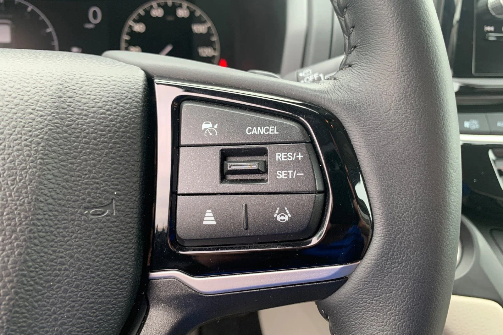 Certified Used 2025 Smoke Blue Pearl Honda EX-L image 30