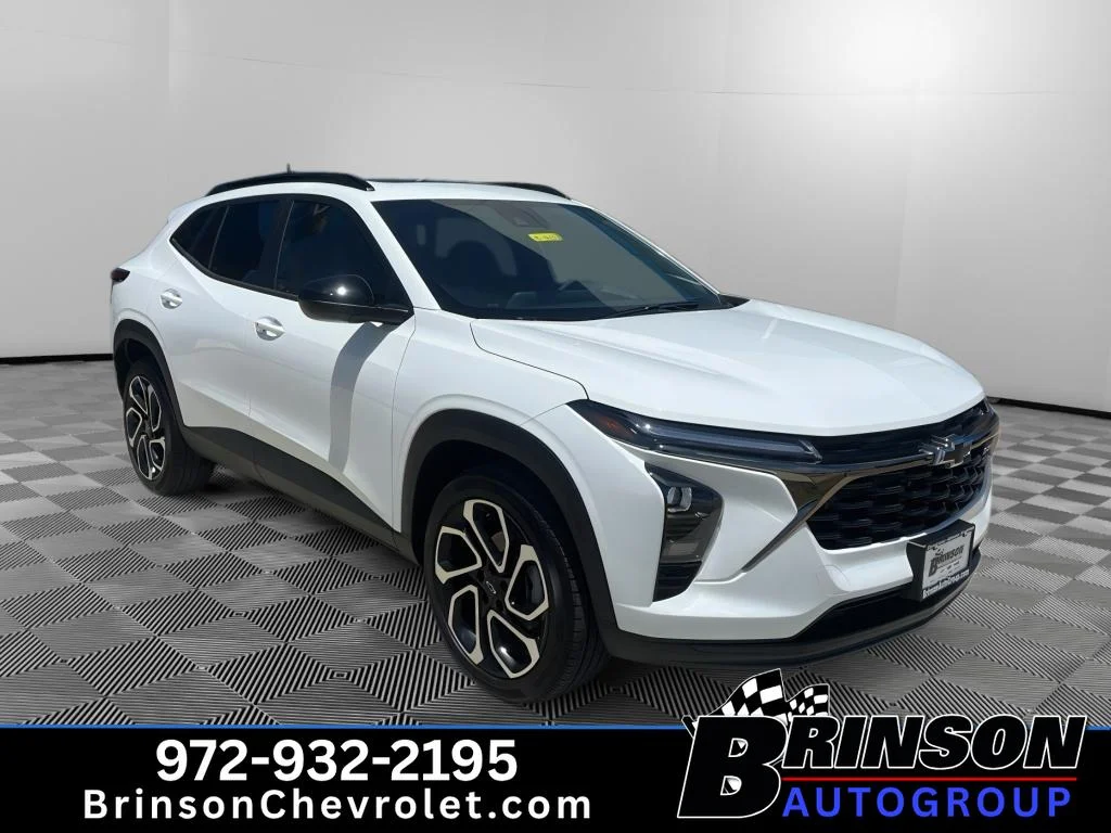 New 2026 Summit White Chevrolet 2RS image 3