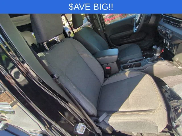 Used 2025 Black Jeep Sahara 4xe image 31
