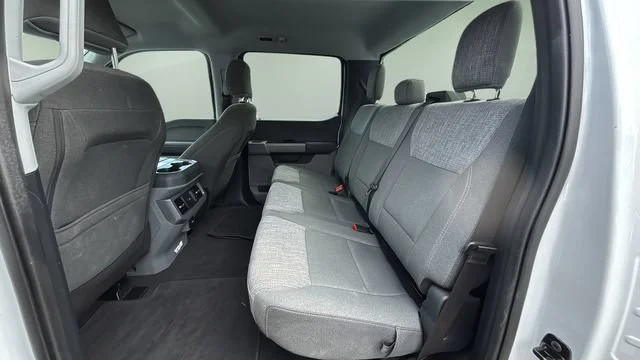 Used 2025  Ford XL image 19