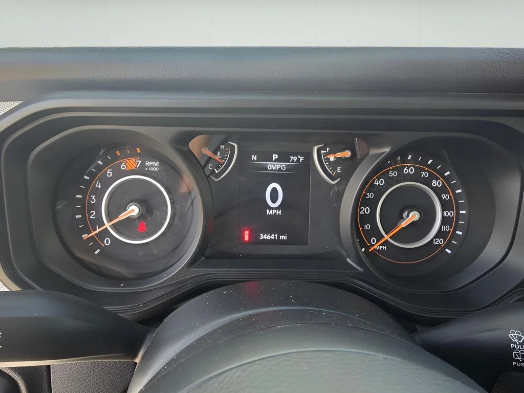 Used 2025 Bright White Clearcoat Jeep Sport S image 23