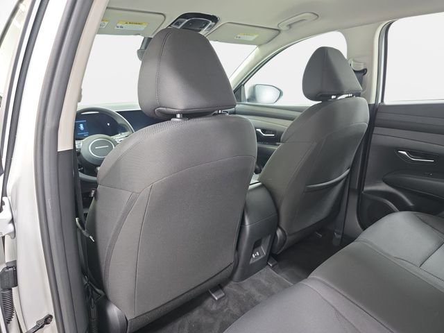 Used 2025 White Hyundai SE image 12