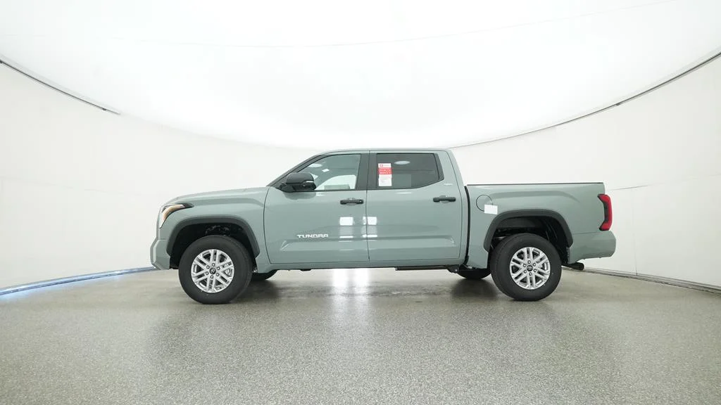 2025 Toyota Tundra SR5 - Photo 18