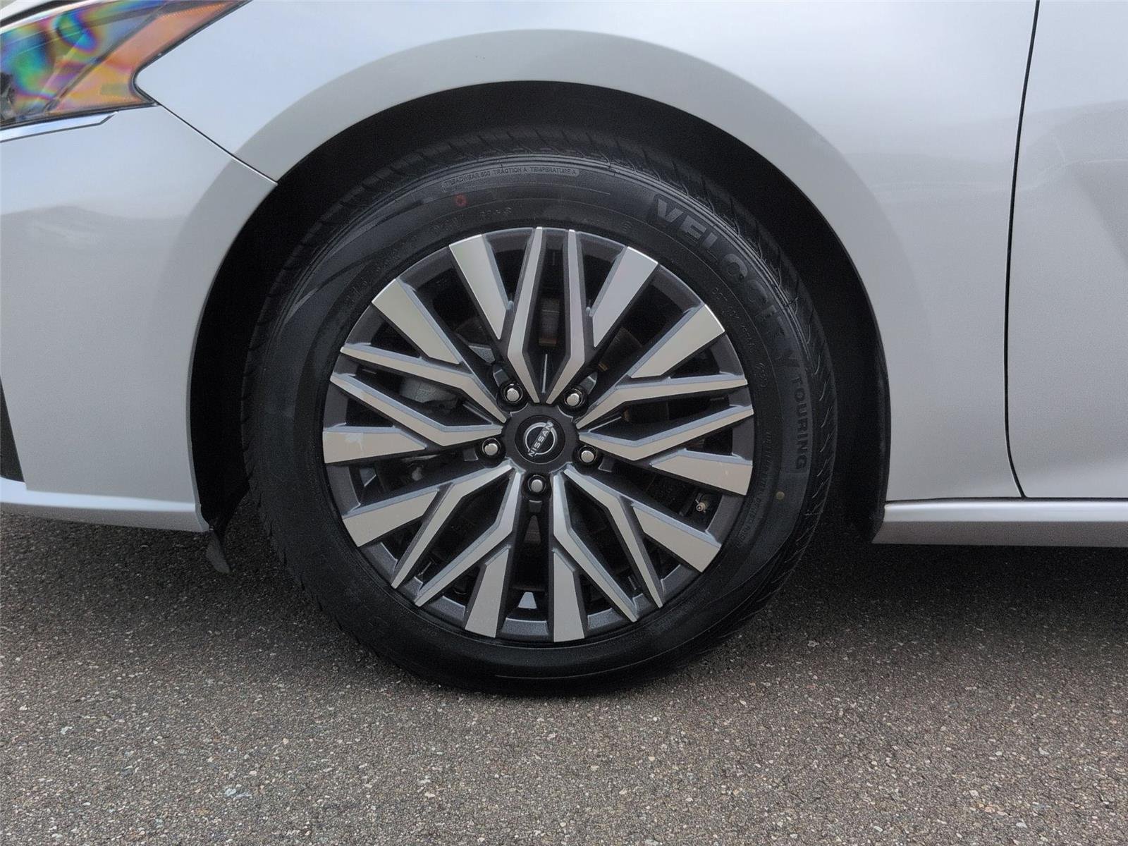 Used 2024 Brilliant Silver Metallic Nissan 2.5 SV image 10