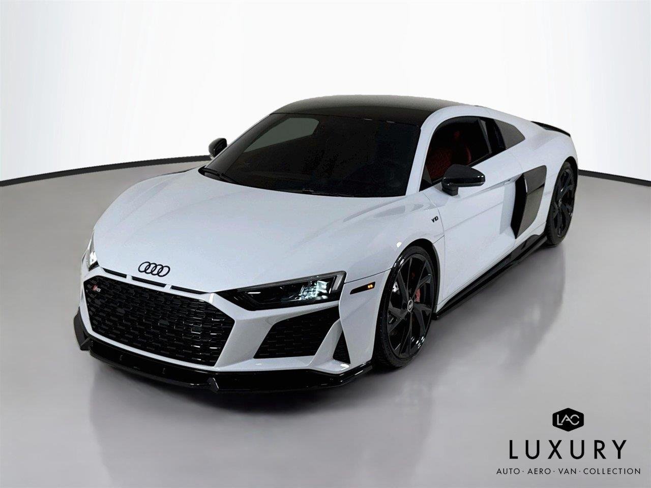 Used 2021 Suzuka Gray Metallic Audi 5.2 V10 | Carbon Ext Pkg | Diamond Stitched Int | Premium Pkg image 4
