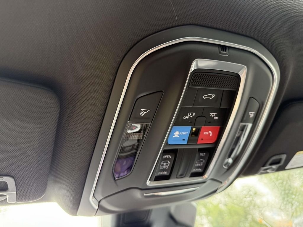 2025 Jeep Grand Cherokee Altitude - Photo 30