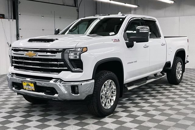 2025 Chevrolet Silverado 2500HD LTZ - Photo 12