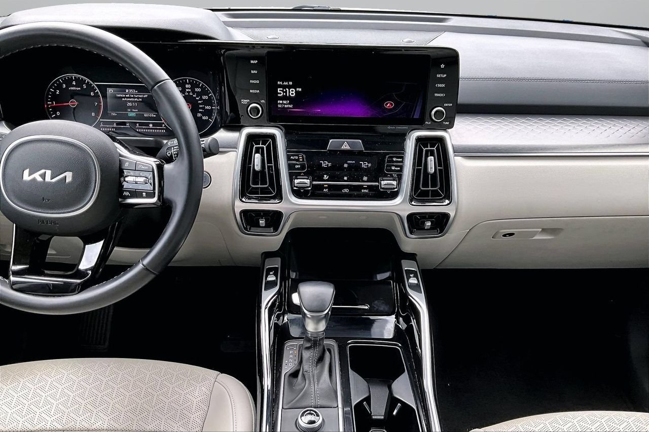 Used 2022 White Kia SX image 11