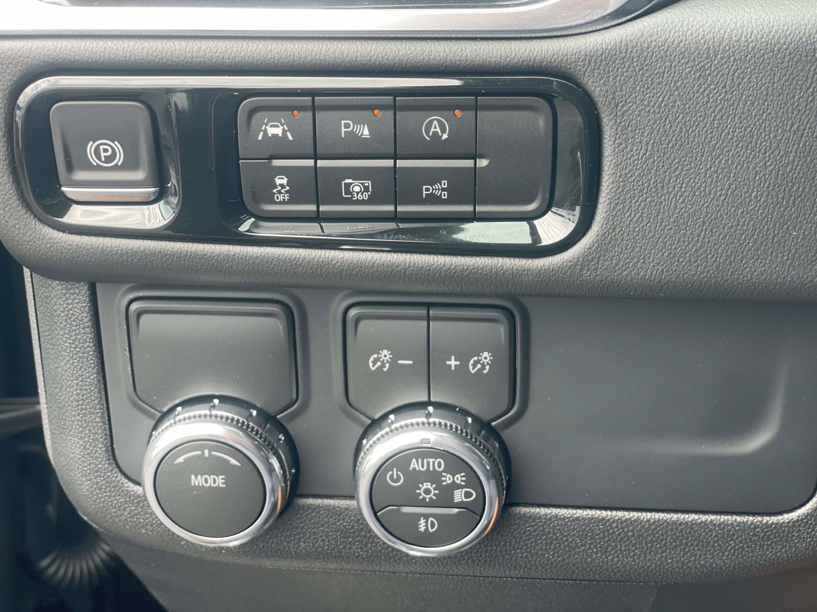 2026 GMC Yukon XL Elevation - Photo 18
