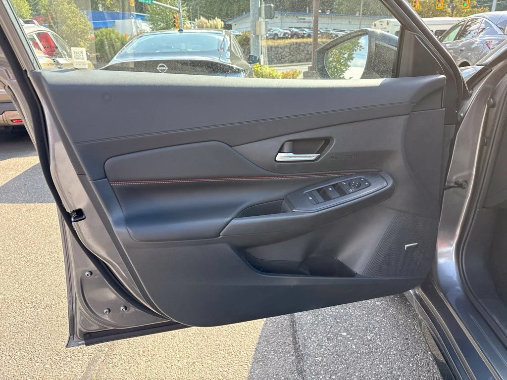 2026 Nissan Sentra SR - Photo 15